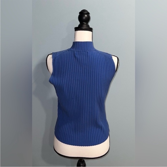 Pursuits, Itd- Blue turtleneck tank top - Picture 3 of 6